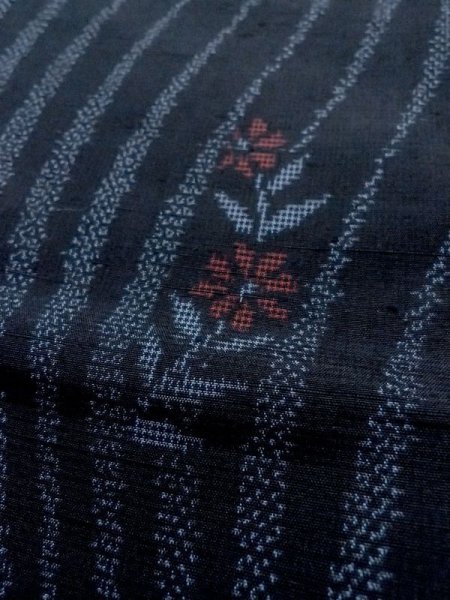 画像9: M1108O Mint  女性用 紬  シルク(正絹)   藍, 花 【中古】 【USED】 【リサイクル】 ★★★★☆ (9)