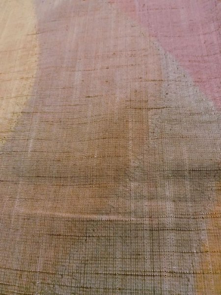 画像10: M1108R Mint  女性用 紬  シルク（正絹）  淡い マルチカラー, 抽象的模様 【中古】 【USED】 【リサイクル】 ★★★★☆ (10)