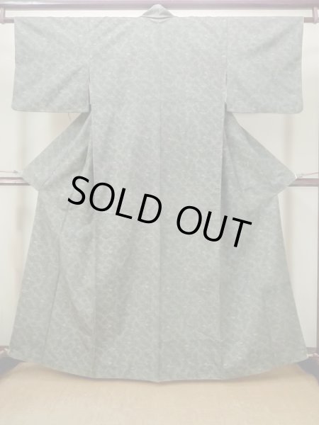 画像1: M1108U Mint  女性用 紬  シルク（正絹）  灰色がかった 緑色, 青海波 【中古】 【USED】 【リサイクル】 ★★★★☆ (1)