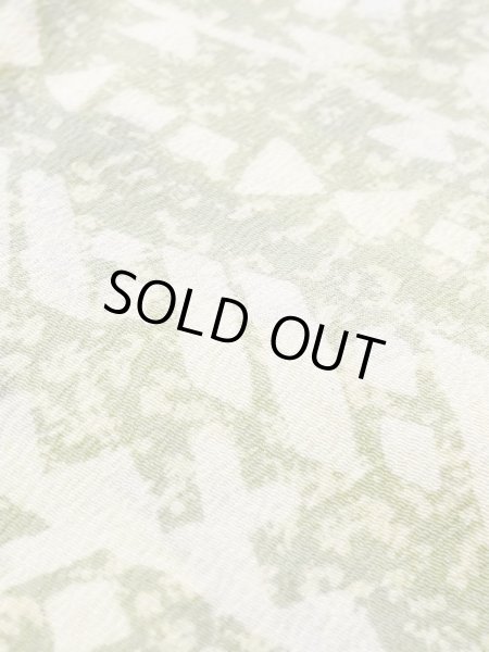 画像10: M1121F  女性用 羽織  シルク（正絹） 淡い 薄い 緑色, 三角 【中古】 【USED】 【リサイクル】 ★★☆☆☆ (10)