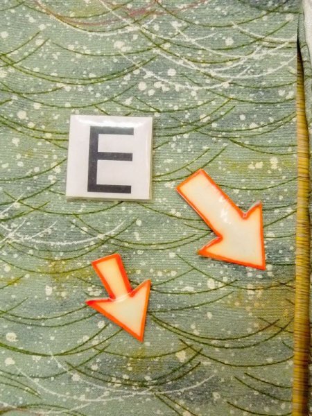 画像18: M1121K  女性用 羽織  シルク(正絹)  淡い 緑色, 芝草 【中古】 【USED】 【リサイクル】 ★★☆☆☆ (18)