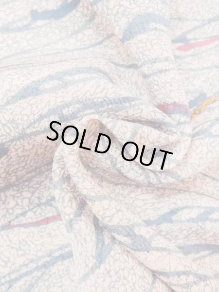 画像11: M1121L  女性用 羽織  シルク（正絹）   ベージュ, 抽象的模様 【中古】 【USED】 【リサイクル】 ★★★☆☆ (11)