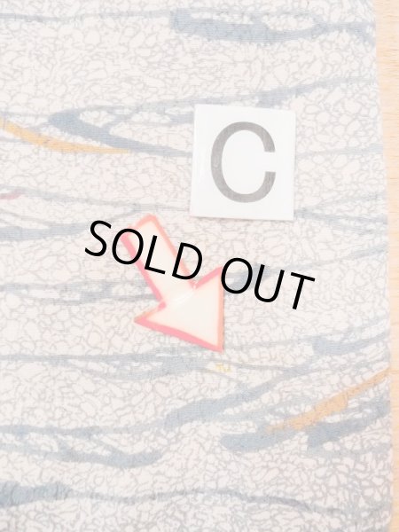 画像16: M1121L  女性用 羽織  シルク（正絹）   ベージュ, 抽象的模様 【中古】 【USED】 【リサイクル】 ★★★☆☆ (16)