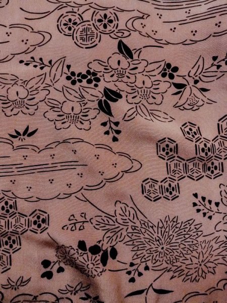 画像4: M1121P  女性用 羽織  シルク（正絹）  淡い 茶色, 菊 【中古】 【USED】 【リサイクル】 ★★★☆☆ (4)