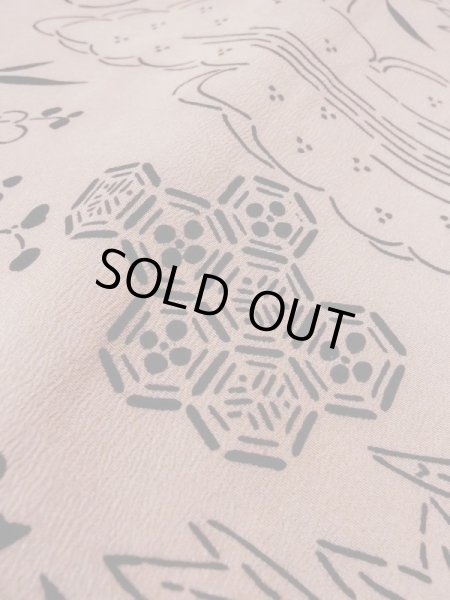 画像10: M1121P  女性用 羽織  シルク（正絹）  淡い 茶色, 菊 【中古】 【USED】 【リサイクル】 ★★★☆☆ (10)