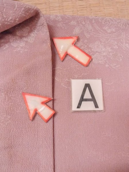 画像13: M1121W  女性用 羽織  シルク(正絹)  灰色がかった 桃色, 菊 【中古】 【USED】 【リサイクル】 ★★★☆☆ (13)