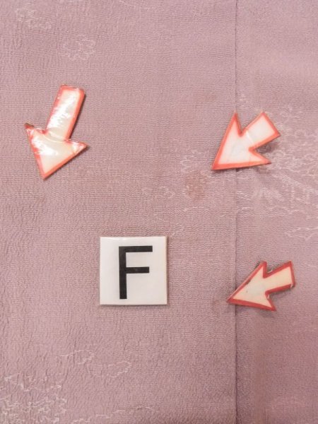 画像18: M1121W  女性用 羽織  シルク(正絹)  灰色がかった 桃色, 菊 【中古】 【USED】 【リサイクル】 ★★★☆☆ (18)