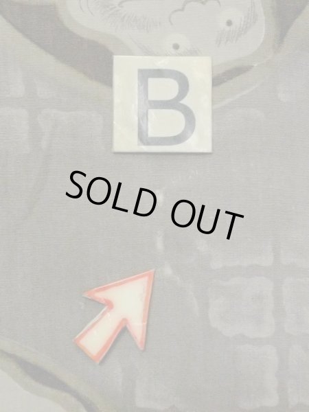 画像13: M1128A  男性用襦袢 達磨柄、経年劣化、使用感あり。 シルク（正絹）  深い 灰色, 四角 【中古】 【USED】 【リサイクル】 ★☆☆☆☆ (13)