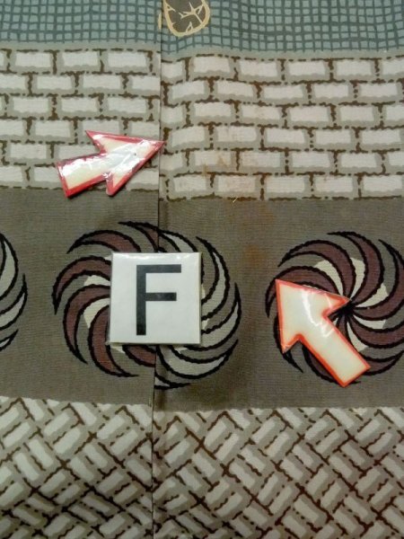 画像19: M1128L  男性用襦袢 瓢箪、将棋の駒柄 化繊   茶色, 檜垣文 【中古】 【USED】 【リサイクル】 ★★☆☆☆ (19)