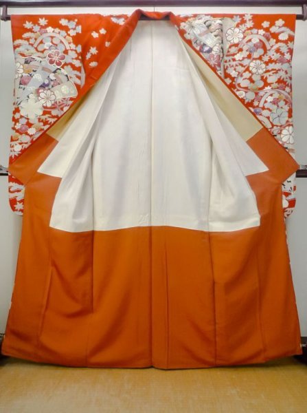 画像4: M1207A  女性用 振袖  シルク(正絹)   赤色, ぼたん 【中古】 【USED】 【リサイクル】 ★★★☆☆ (4)