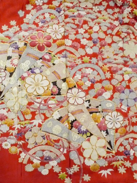 画像5: M1207A  女性用 振袖  シルク(正絹)   赤色, ぼたん 【中古】 【USED】 【リサイクル】 ★★★☆☆ (5)