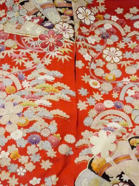 画像7: M1207A  女性用 振袖  シルク(正絹)   赤色, ぼたん 【中古】 【USED】 【リサイクル】 ★★★☆☆ (7)
