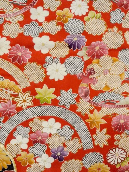 画像11: M1207A  女性用 振袖  シルク(正絹)   赤色, ぼたん 【中古】 【USED】 【リサイクル】 ★★★☆☆ (11)
