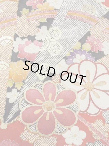 画像12: M1207A  女性用 振袖  シルク（正絹）   赤色, ぼたん 【中古】 【USED】 【リサイクル】 ★★★☆☆ (12)