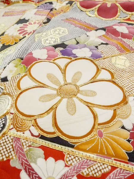 画像14: M1207A  女性用 振袖  シルク(正絹)   赤色, ぼたん 【中古】 【USED】 【リサイクル】 ★★★☆☆ (14)