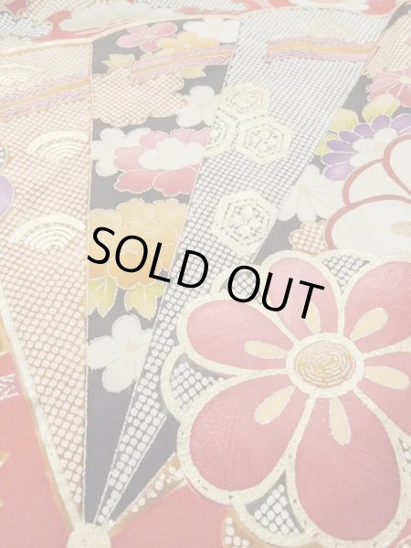 画像17: M1207A  女性用 振袖  シルク（正絹）   赤色, ぼたん 【中古】 【USED】 【リサイクル】 ★★★☆☆ (17)