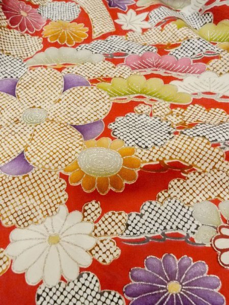 画像18: M1207A  女性用 振袖  シルク(正絹)   赤色, ぼたん 【中古】 【USED】 【リサイクル】 ★★★☆☆ (18)