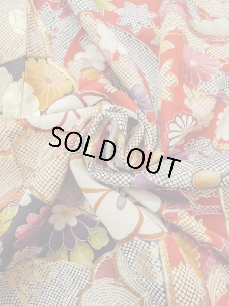 画像19: M1207A  女性用 振袖  シルク（正絹）   赤色, ぼたん 【中古】 【USED】 【リサイクル】 ★★★☆☆ (19)