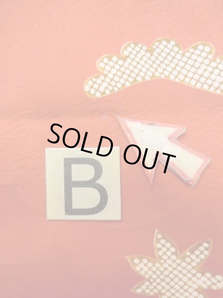 画像24: M1207A  女性用 振袖  シルク（正絹）   赤色, ぼたん 【中古】 【USED】 【リサイクル】 ★★★☆☆ (24)