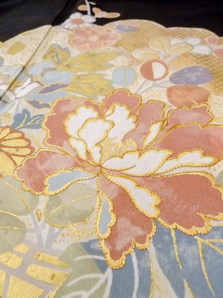 画像15: M1207D  女性用 留袖  シルク(正絹)   黒, ぼたん 【中古】 【USED】 【リサイクル】 ★★★☆☆ (15)