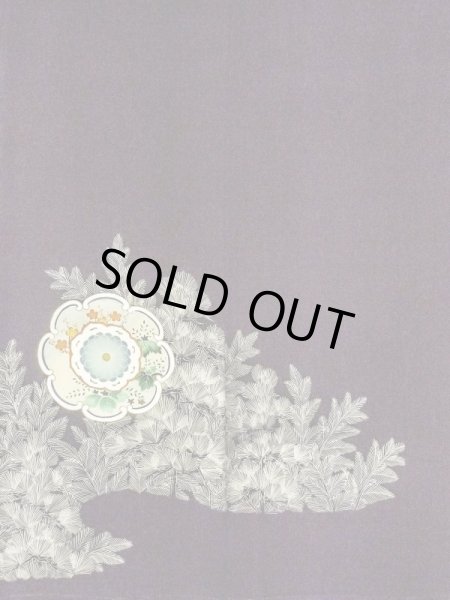 画像6: M1207E  女性用 留袖  シルク(正絹)   黒, 菊 【中古】 【USED】 【リサイクル】 ★★★☆☆ (6)