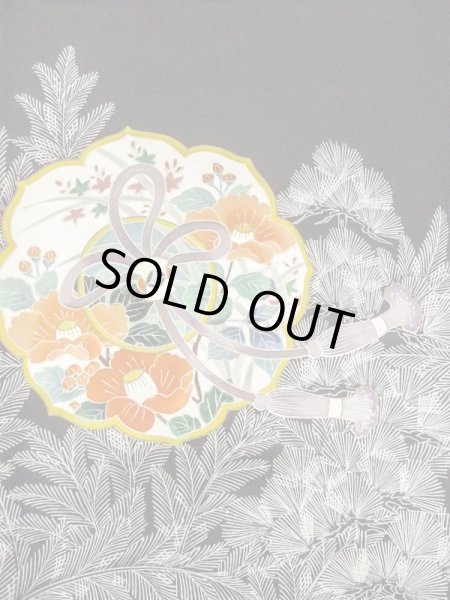 画像8: M1207E  女性用 留袖  シルク(正絹)   黒, 菊 【中古】 【USED】 【リサイクル】 ★★★☆☆ (8)