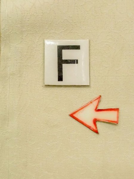 画像17: M1215H  女性用 襦袢 使用感あり。 シルク(正絹) 淡い 薄い 黄緑色,  【中古】 【USED】 【リサイクル】 ★★☆☆☆ (17)