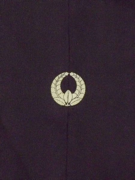 画像4: M1215P  女性用 留袖 タッセル柄 シルク(正絹)   黒, 菊 【中古】 【USED】 【リサイクル】 ★★☆☆☆ (4)