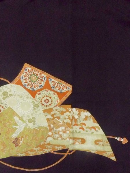 画像6: M1215P  女性用 留袖 タッセル柄 シルク(正絹)   黒, 菊 【中古】 【USED】 【リサイクル】 ★★☆☆☆ (6)