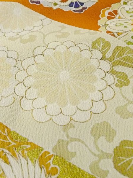 画像14: M1215P  女性用 留袖 タッセル柄 シルク(正絹)   黒, 菊 【中古】 【USED】 【リサイクル】 ★★☆☆☆ (14)