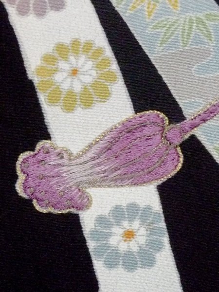 画像10: M1215S  女性用 留袖  シルク(正絹)   黒, 菊 【中古】 【USED】 【リサイクル】 ★★☆☆☆ (10)
