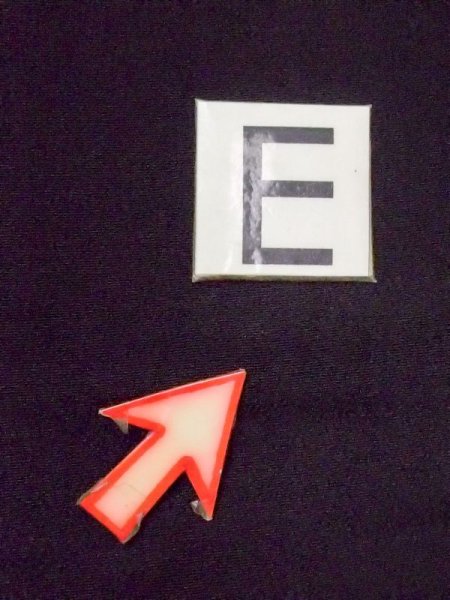 画像22: M1215S  女性用 留袖  シルク(正絹)   黒, 菊 【中古】 【USED】 【リサイクル】 ★★☆☆☆ (22)