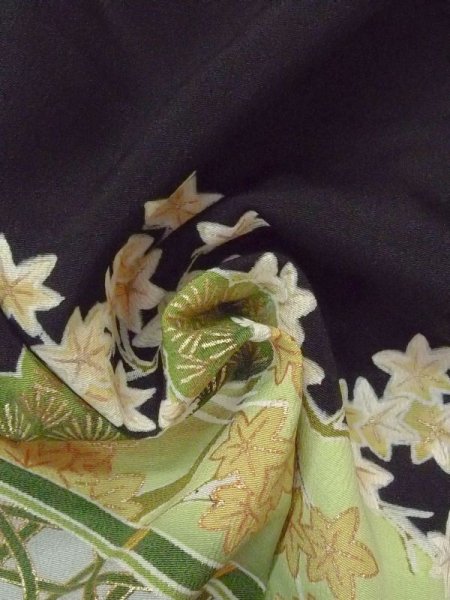 画像14: M1215T  女性用 留袖  シルク(正絹)   黒, 菊 【中古】 【USED】 【リサイクル】 ★★☆☆☆ (14)