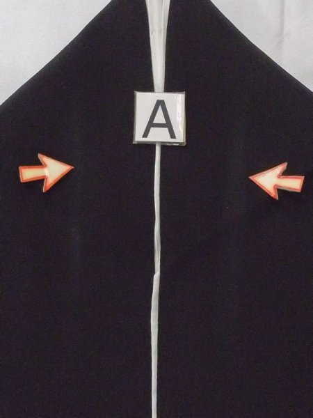 画像16: M1215T  女性用 留袖  シルク(正絹)   黒, 菊 【中古】 【USED】 【リサイクル】 ★★☆☆☆ (16)