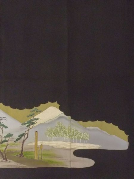 画像6: M1215U  女性用 留袖  シルク(正絹)   黒, 松/松葉 【中古】 【USED】 【リサイクル】 ★★☆☆☆ (6)