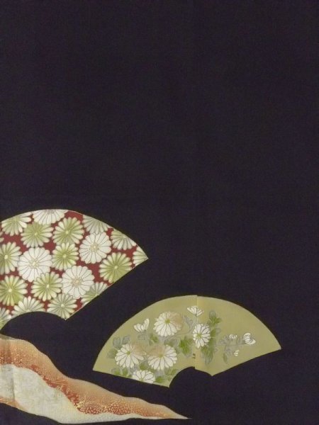 画像6: M1215V  女性用 留袖  シルク(正絹)   黒, 菊 【中古】 【USED】 【リサイクル】 ★★☆☆☆ (6)