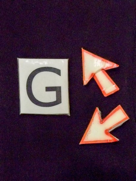 画像23: M1215V  女性用 留袖  シルク(正絹)   黒, 菊 【中古】 【USED】 【リサイクル】 ★★☆☆☆ (23)