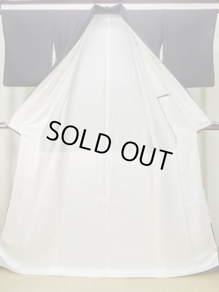 画像3: M1215X  女性用 留袖 全体：経年劣化、使用感あり。 シルク（正絹）   黒, 菊 【中古】 【USED】 【リサイクル】 ★★☆☆☆ (3)