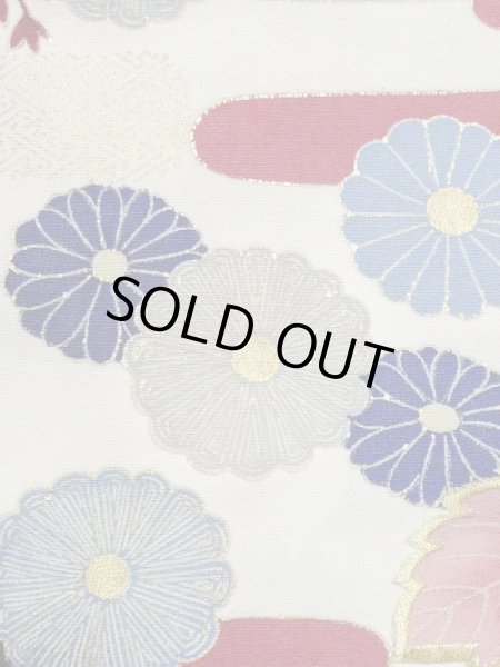 画像7: M1215X  女性用 留袖 全体：経年劣化、使用感あり。 シルク（正絹）   黒, 菊 【中古】 【USED】 【リサイクル】 ★★☆☆☆ (7)