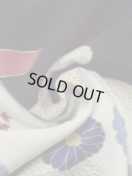 画像14: M1215X  女性用 留袖 全体：経年劣化、使用感あり。 シルク（正絹）   黒, 菊 【中古】 【USED】 【リサイクル】 ★★☆☆☆ (14)