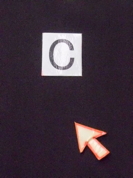 画像18: M1215X  女性用 留袖 全体:経年劣化、使用感あり。 シルク(正絹)   黒, 菊 【中古】 【USED】 【リサイクル】 ★★☆☆☆ (18)