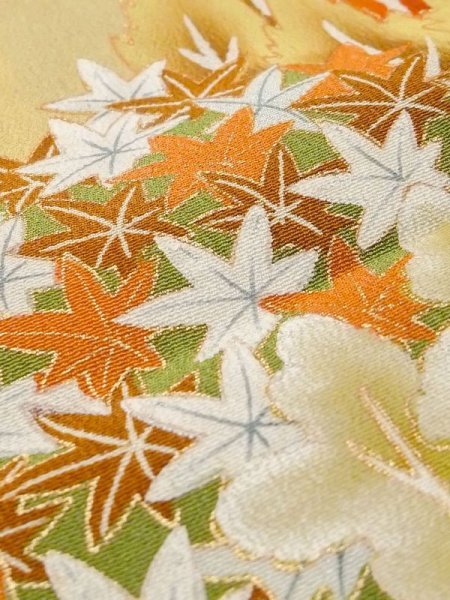 画像12: M1216A  女性用 留袖  シルク(正絹)   黒, 菊 【中古】 【USED】 【リサイクル】 ★★☆☆☆ (12)