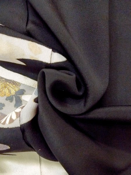 画像13: M1228A  女性用 留袖  シルク(正絹)   黒, 菊 【中古】 【USED】 【リサイクル】 ★★☆☆☆ (13)