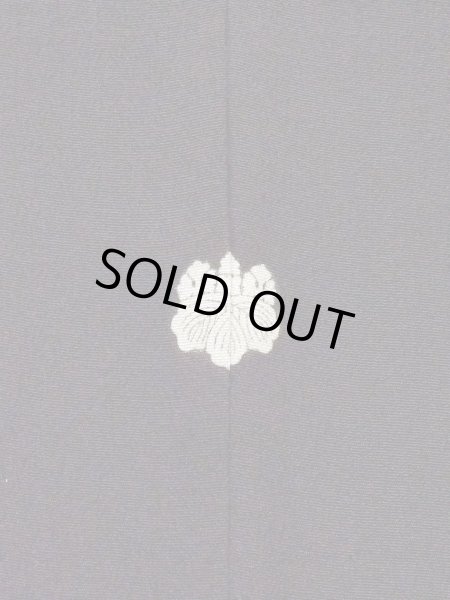 画像4: M1228B  女性用 留袖  シルク(正絹)   黒, 菊 【中古】 【USED】 【リサイクル】 ★★☆☆☆ (4)