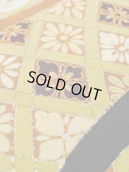 画像12: M1228B  女性用 留袖  シルク(正絹)   黒, 菊 【中古】 【USED】 【リサイクル】 ★★☆☆☆ (12)