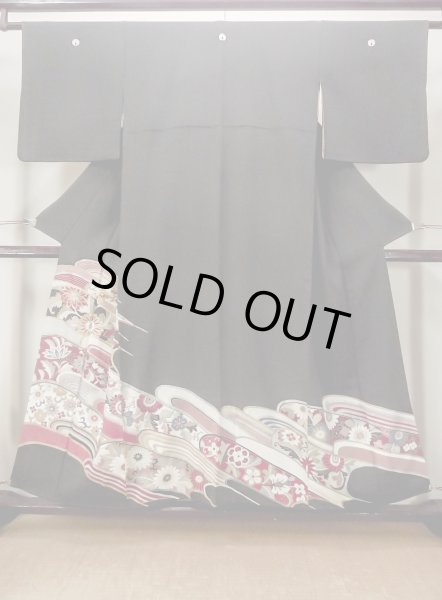 画像1: M1228D  女性用 留袖 経年劣化 シルク（正絹）   黒, 唐花 【中古】 【USED】 【リサイクル】 ★★☆☆☆ (1)