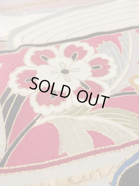 画像11: M1228D  女性用 留袖 経年劣化 シルク（正絹）   黒, 唐花 【中古】 【USED】 【リサイクル】 ★★☆☆☆ (11)