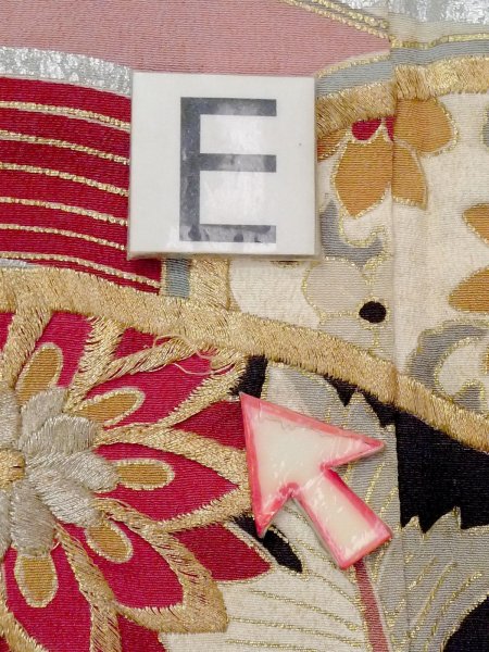 画像22: M1228D  女性用 留袖 経年劣化 シルク（正絹）   黒, 唐花 【中古】 【USED】 【リサイクル】 ★★☆☆☆ (22)