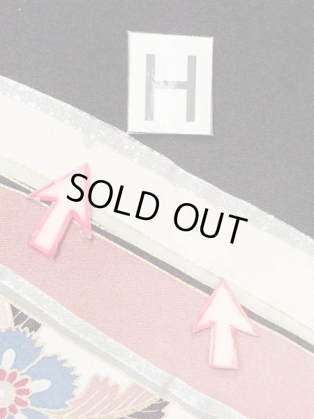 画像25: M1228D  女性用 留袖 経年劣化 シルク（正絹）   黒, 唐花 【中古】 【USED】 【リサイクル】 ★★☆☆☆ (25)