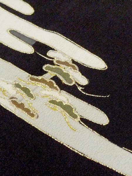 画像11: M1228E  女性用 留袖  シルク(正絹)   黒, 松/松葉 【中古】 【USED】 【リサイクル】 ★★☆☆☆ (11)